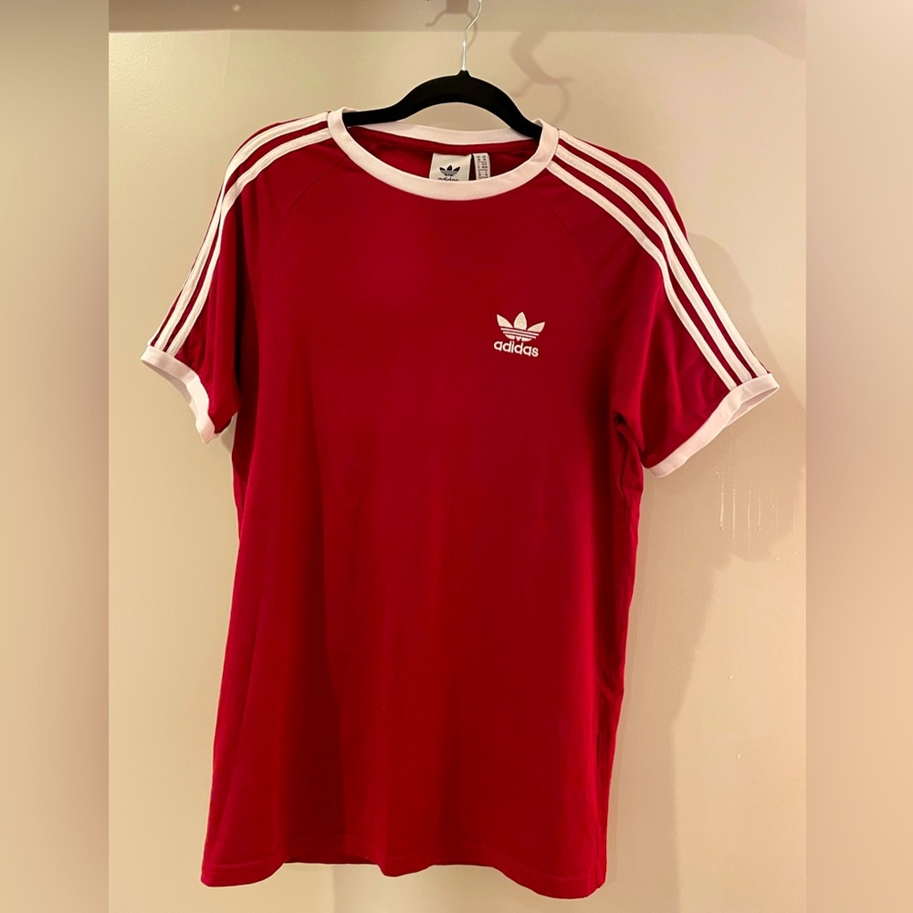 Adidas Originals 3 Stripes Red T-shirt - Size Medium